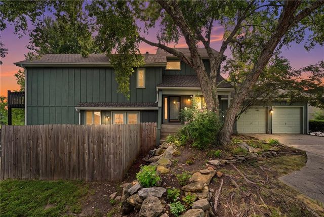 701 NE Burning Tree Street, Lee's Summit, MO 64064