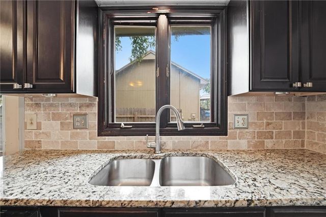 701 NE Burning Tree Street, Lee's Summit, MO 64064