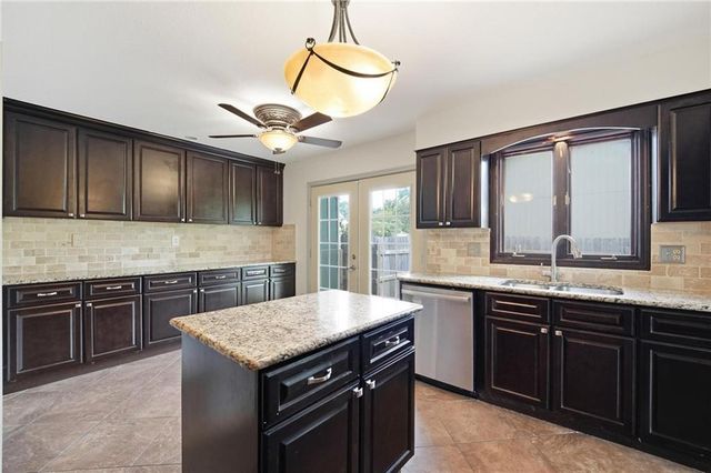 701 NE Burning Tree Street, Lee's Summit, MO 64064