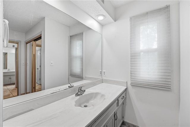 701 NE Burning Tree Street, Lee's Summit, MO 64064