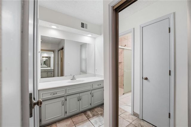 701 NE Burning Tree Street, Lee's Summit, MO 64064