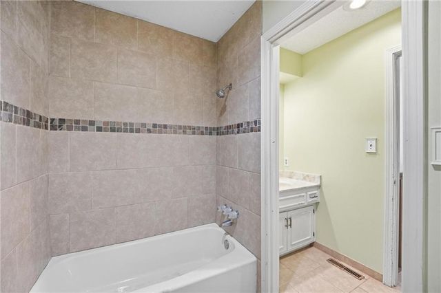 701 NE Burning Tree Street, Lee's Summit, MO 64064