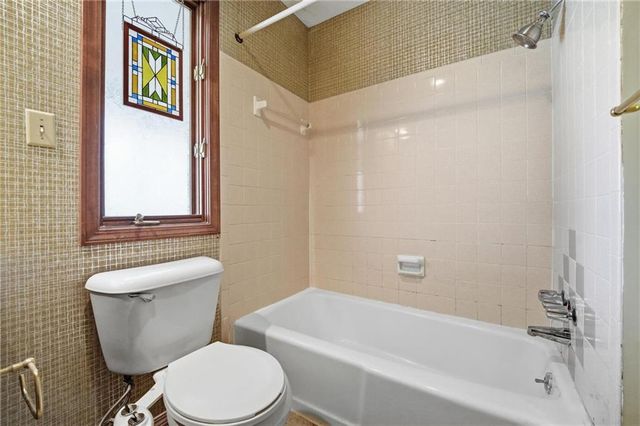 701 NE Burning Tree Street, Lee's Summit, MO 64064