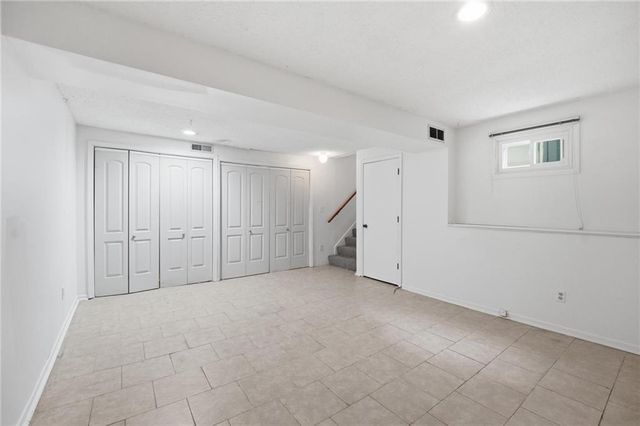 701 NE Burning Tree Street, Lee's Summit, MO 64064