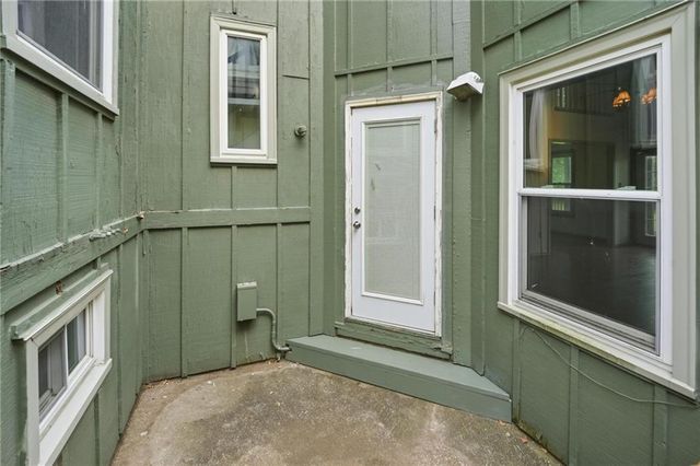 701 NE Burning Tree Street, Lee's Summit, MO 64064