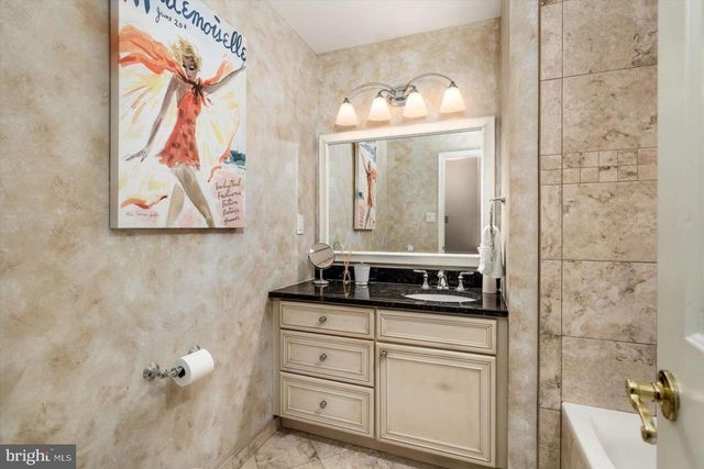 18 MELVINA DR, Lawrenceville, NJ 08648