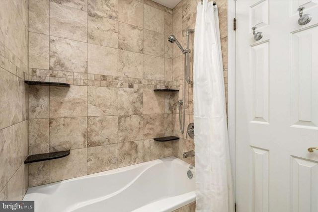 18 MELVINA DR, Lawrenceville, NJ 08648