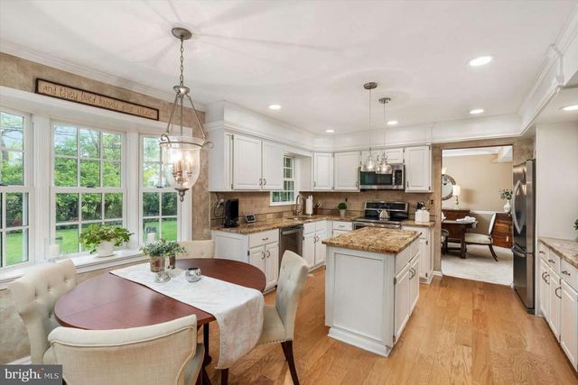 18 MELVINA DR, Lawrenceville, NJ 08648