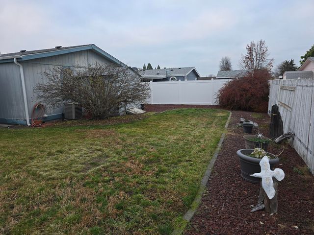 555 Freeman Road 254, Central Point, OR 97502