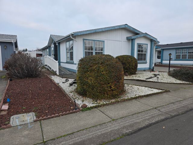 555 Freeman Road 254, Central Point, OR 97502