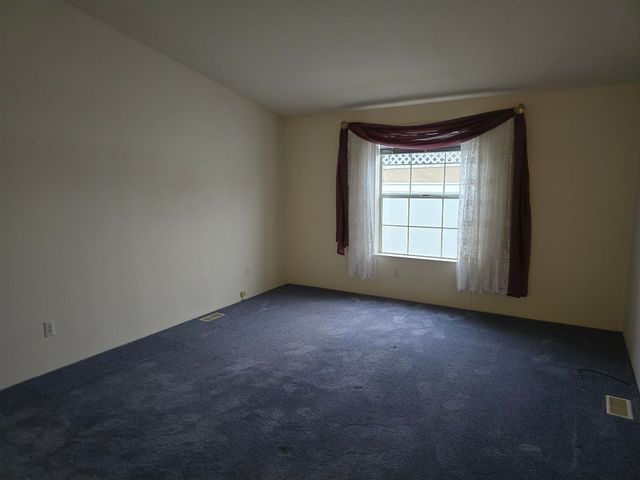 555 Freeman Road 254, Central Point, OR 97502