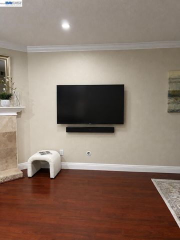 123 Northwood Cmns, Livermore, CA 94551