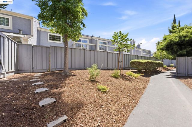 123 Northwood Cmns, Livermore, CA 94551