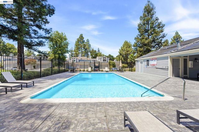 123 Northwood Cmns, Livermore, CA 94551