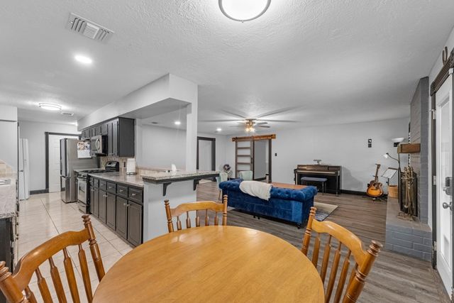 5121 Creekview Drive, La Porte, TX 77571