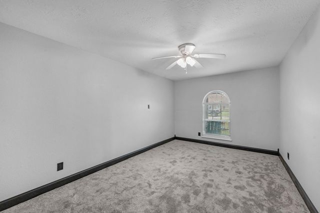 5121 Creekview Drive, La Porte, TX 77571