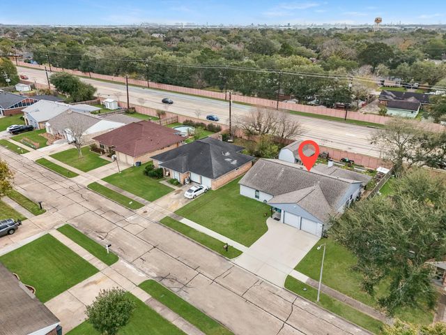 5121 Creekview Drive, La Porte, TX 77571