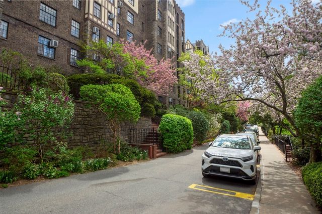 116 Pinehurst Ave Apt C54, New York City, NY 10033