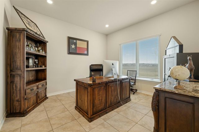 1800 County Road 305, Jarrell, TX 76537