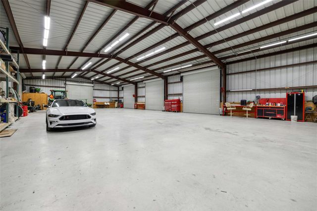 1800 County Road 305, Jarrell, TX 76537