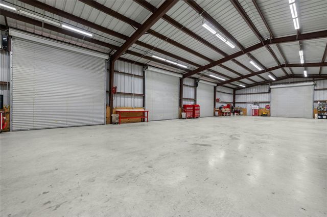 1800 County Road 305, Jarrell, TX 76537
