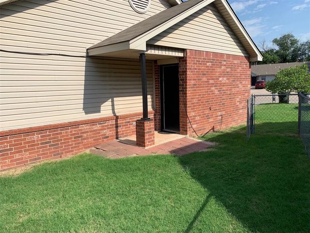 826 Russell Circle 826, Norman, OK 73071