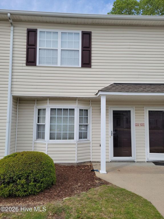 2140 Flagstone Court J6, Greenville, NC 27834