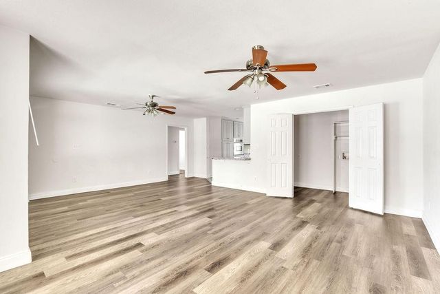 1800 Buena Vista Street, Mesquite, TX 75149