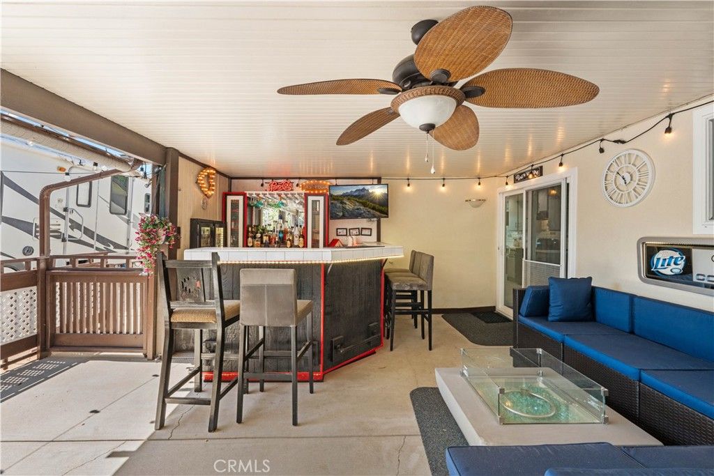 Image 26 of property listing at 871 W Francis, Corona, CA 92882