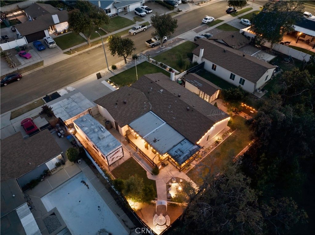 Image 39 of property listing at 871 W Francis, Corona, CA 92882