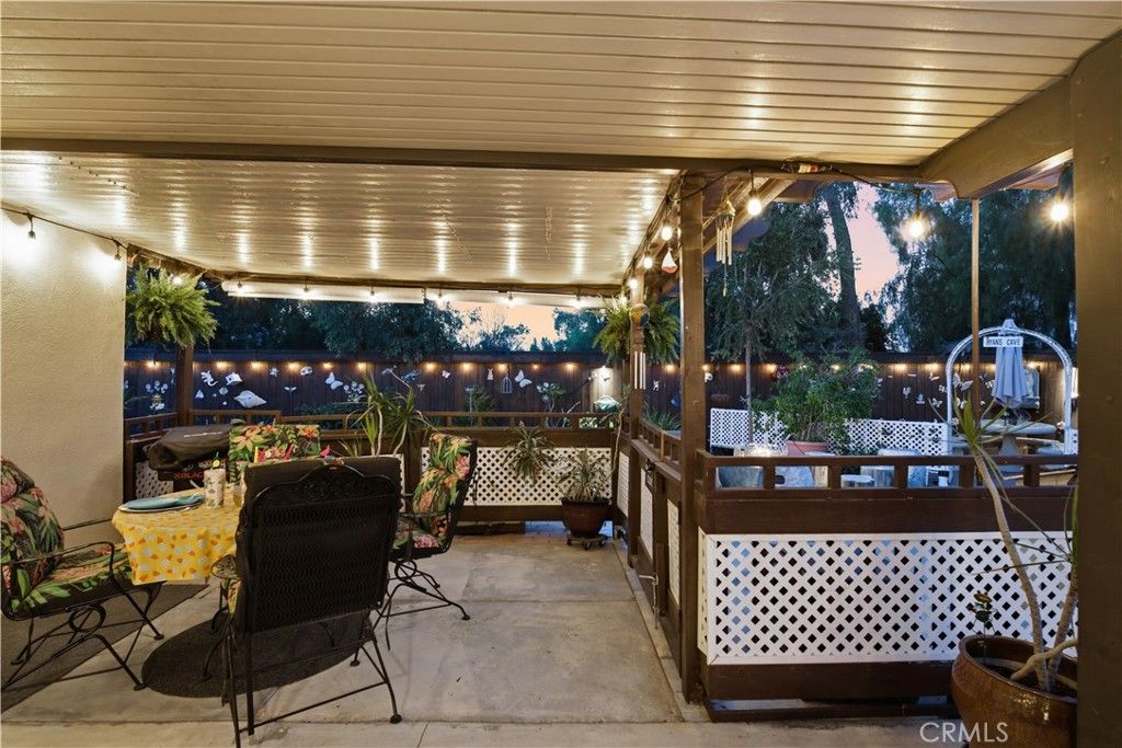 Image 40 of property listing at 871 W Francis, Corona, CA 92882