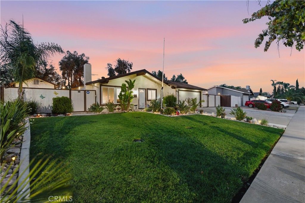 Image 49 of property listing at 871 W Francis, Corona, CA 92882