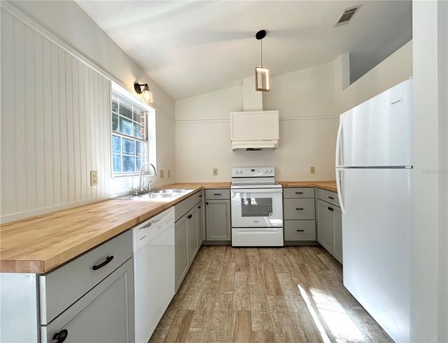 26613 NW 3RD AVENUE, Newberry, FL 32669