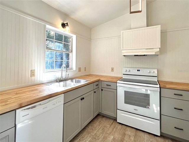 26613 NW 3RD AVENUE, Newberry, FL 32669
