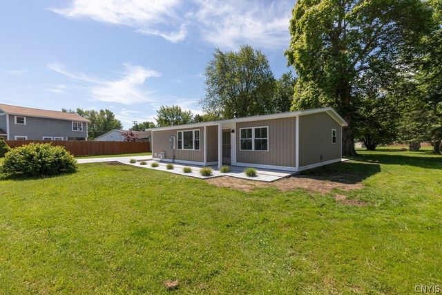 26 Pershing Drive, Fulton, NY 13069