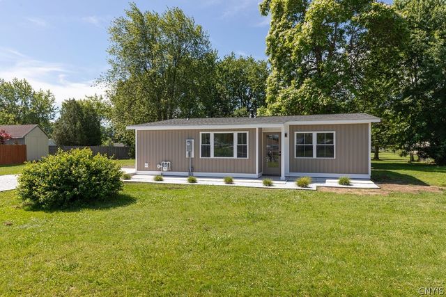 26 Pershing Drive, Fulton, NY 13069