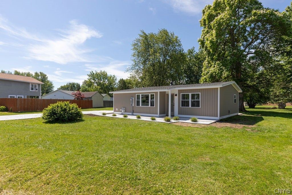 26 Pershing Drive, Fulton, NY 13069