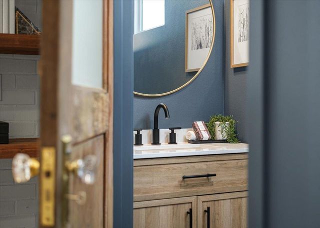 924 Cardinal LN, Austin, TX 78704