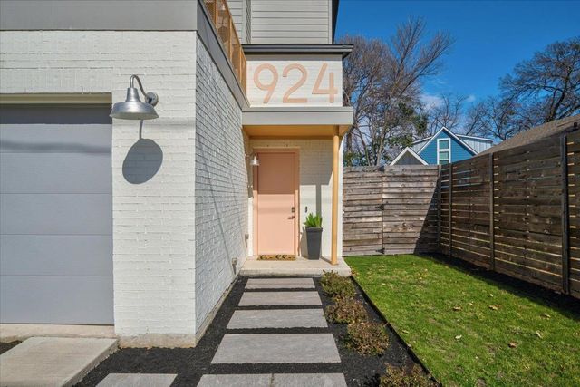 924 Cardinal LN, Austin, TX 78704
