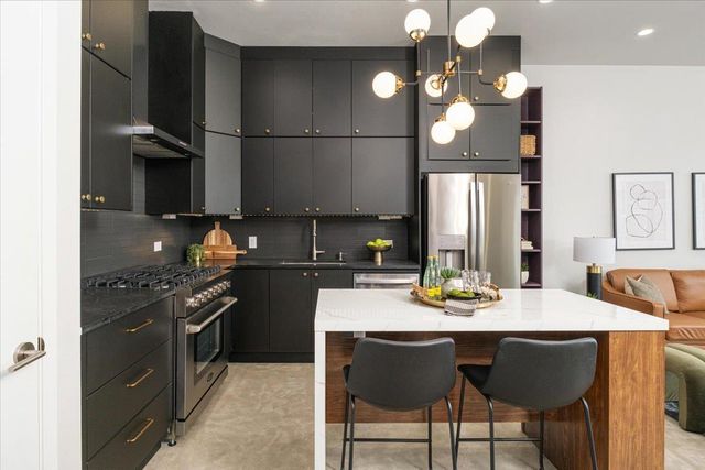 924 Cardinal LN, Austin, TX 78704