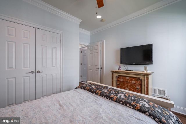 20391 OLD GREY PL, Ashburn, VA 20147
