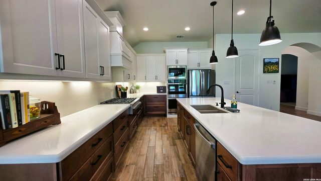 667 ALTA CIR, New Braunfels, TX 78132