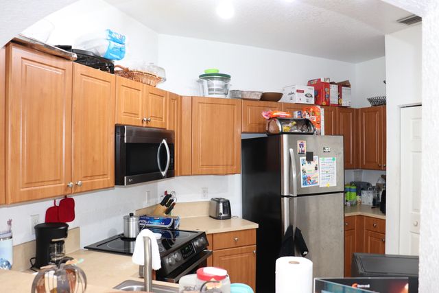 613 NW 21ST Avenue, Pompano Beach, FL 33069