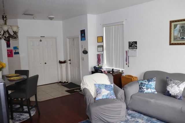 613 NW 21ST Avenue, Pompano Beach, FL 33069