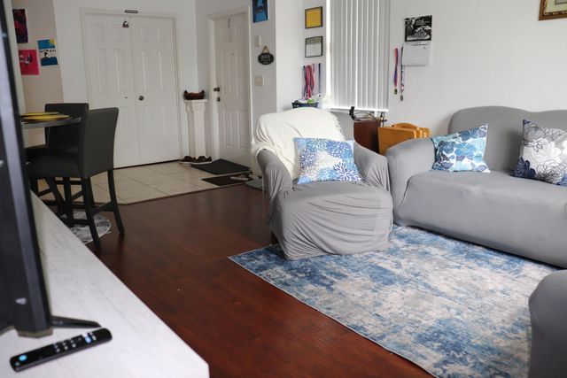 613 NW 21ST Avenue, Pompano Beach, FL 33069