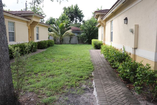 613 NW 21ST Avenue, Pompano Beach, FL 33069