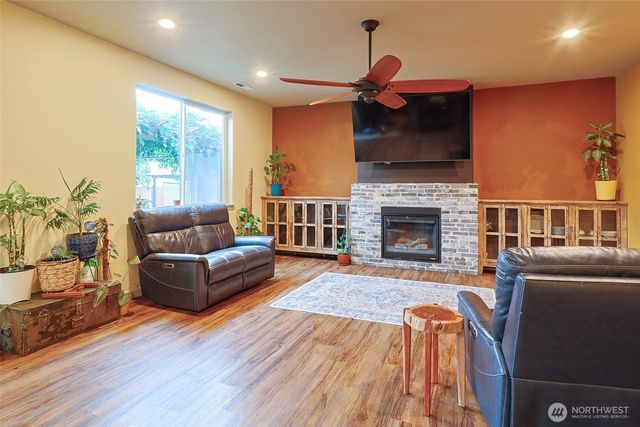 2110 178th Street Ct E, Spanaway, WA 98387