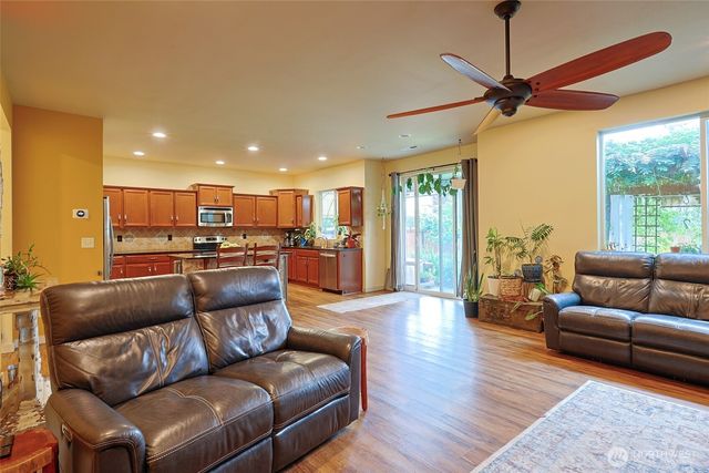 2110 178th Street Ct E, Spanaway, WA 98387