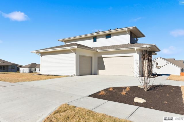 11616 S 115th Street, Papillion, NE 68046