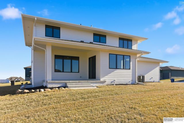 11616 S 115th Street, Papillion, NE 68046